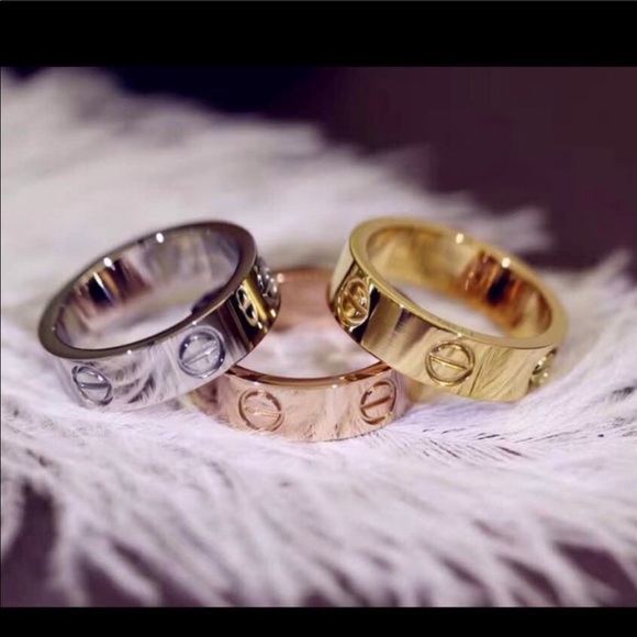 TOP SELLING ! 5 star ⭐️ UNISEX love / screw ring - Picture 1 of 8